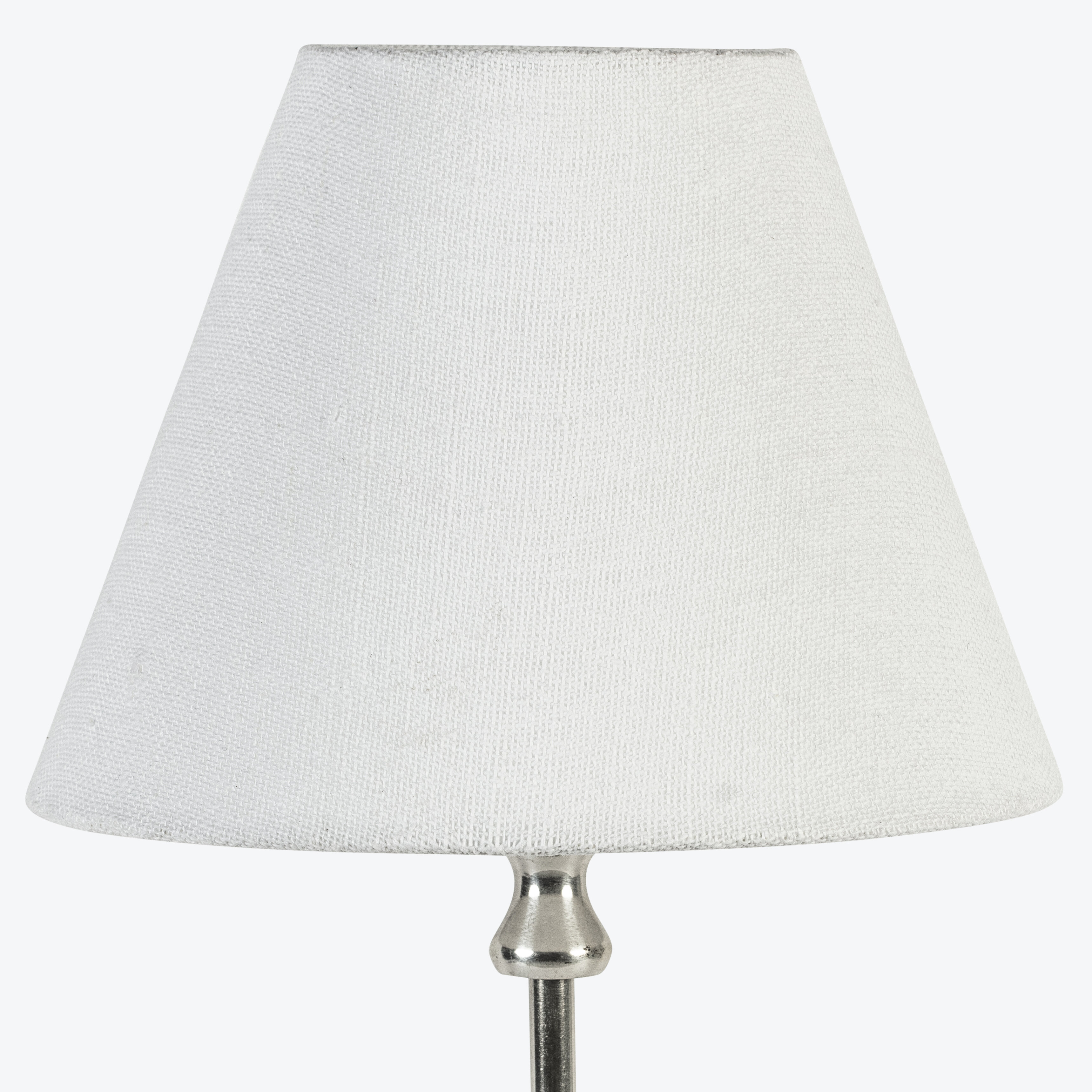 IKEA - NYMÕ og Õverud lampeskjermer i hvitt og kobber har en